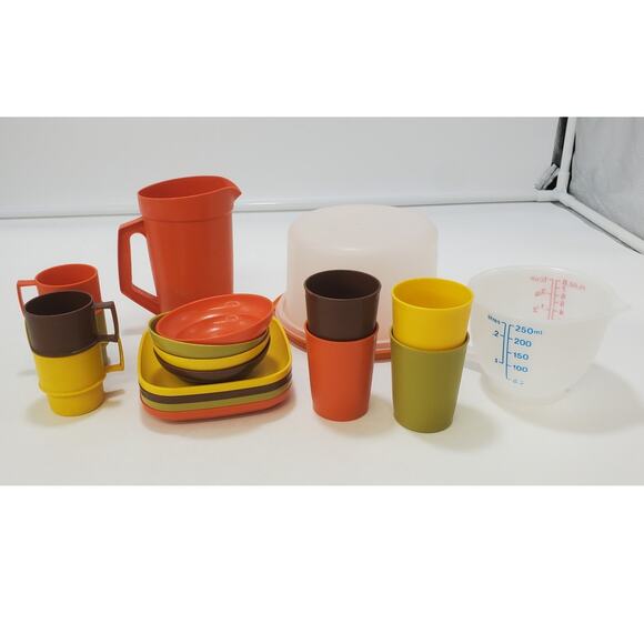 Vintage Tupperware TOYS MINI Party & Serve it Set 20 Piece **NEVER USED** - Picture 1 of 8